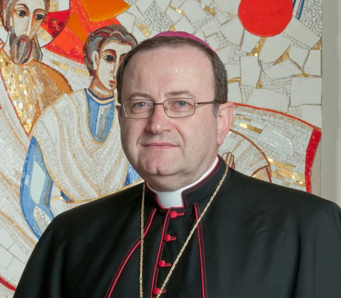 arcivescovo-ghizzoni-