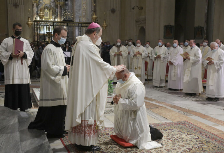 16–10-2021-;ravenna duomo ordinazione sacerdotale di don davide riminucci 16–10-2021-;ravenna duomo ordinazione sacerdotale di don davide riminucci