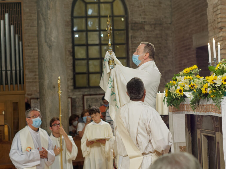 RAVENNA: MESSA E PROCESSIONE DA  CHIESA SAN FRANCESCO A CHIESA SAN GIOVANNI EVANGELISTA  16-06-2022---FOTO FIORENTINI